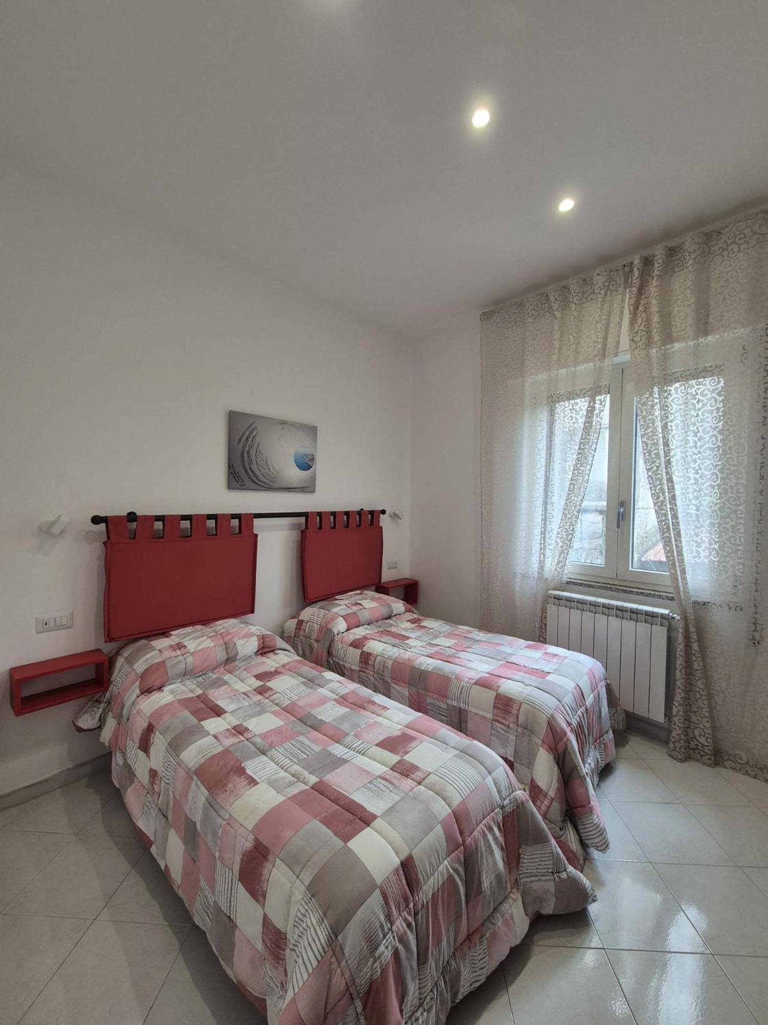 Jazz & Blues Apartments Near " Sentiero Degli Dei " أَجيرولا الغرفة الصورة